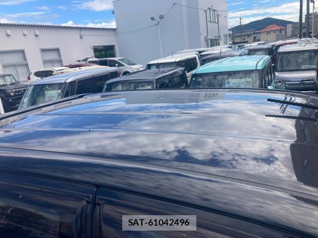 Toyota HILUX 2019-03 8725811-3