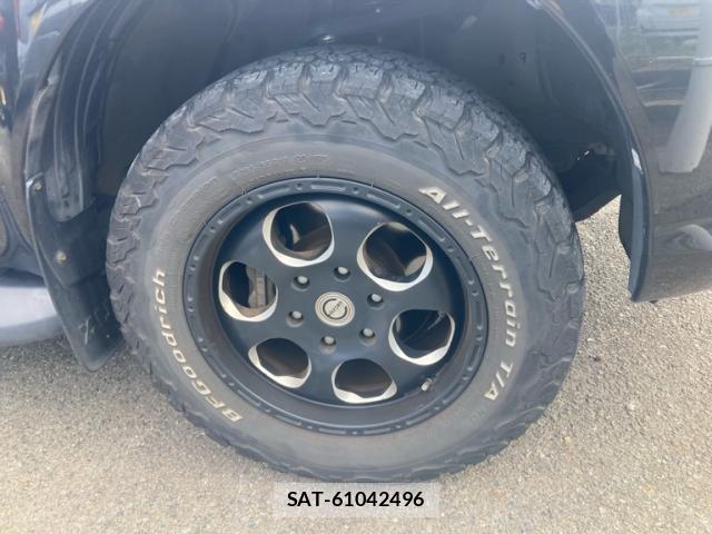 Toyota HILUX 2019-03 8725811-4