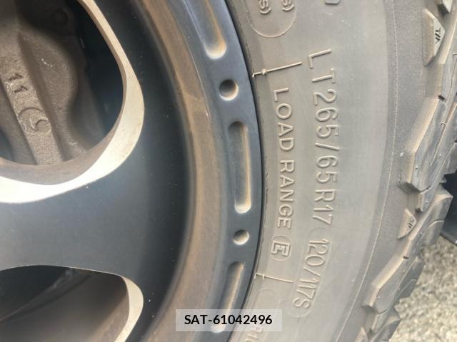 Toyota HILUX 2019-03 8725811-8