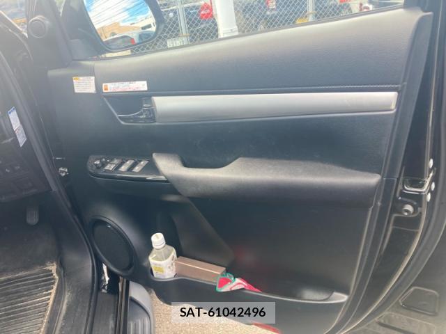 Toyota HILUX 2019-03 8725811-9