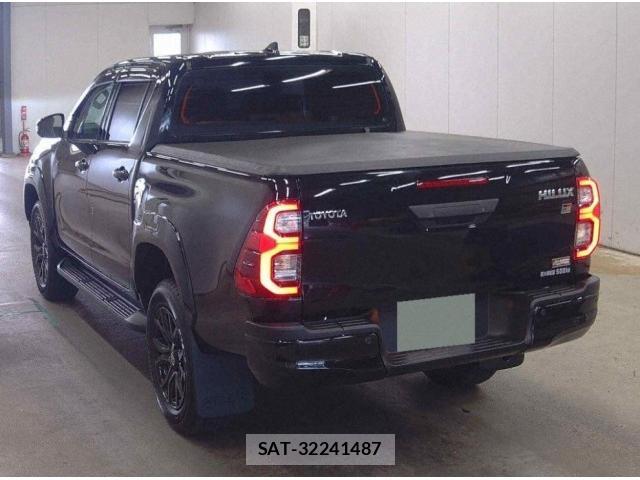 Toyota HILUX 2024-08 8726408-1