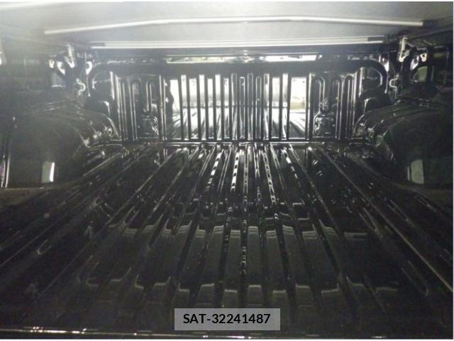 Toyota HILUX 2024-08 8726408-2