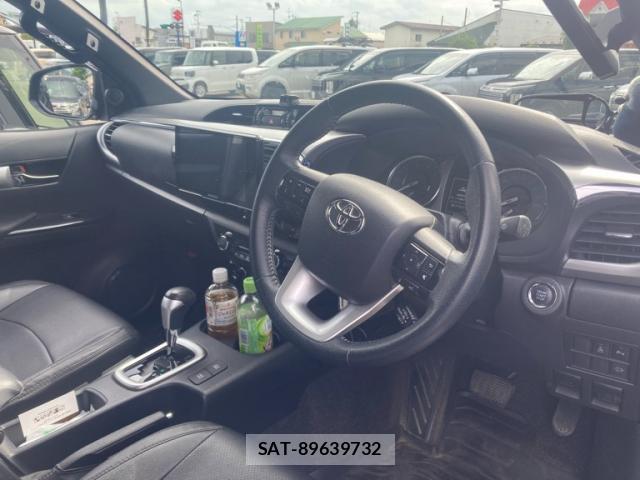 Toyota HILUX 2020-09 8727324-11