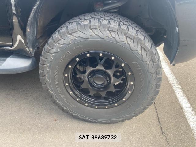 Toyota HILUX 2020-09 8727324-12