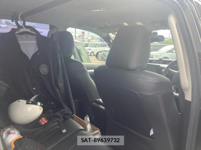 Toyota HILUX 2020-09 8727324-16