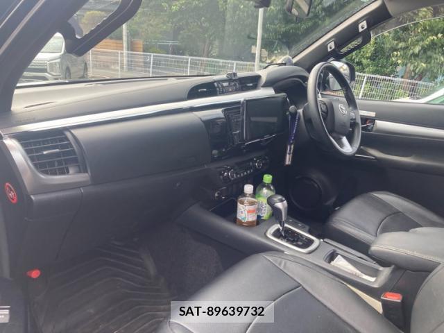 Toyota HILUX 2020-09 8727324-18