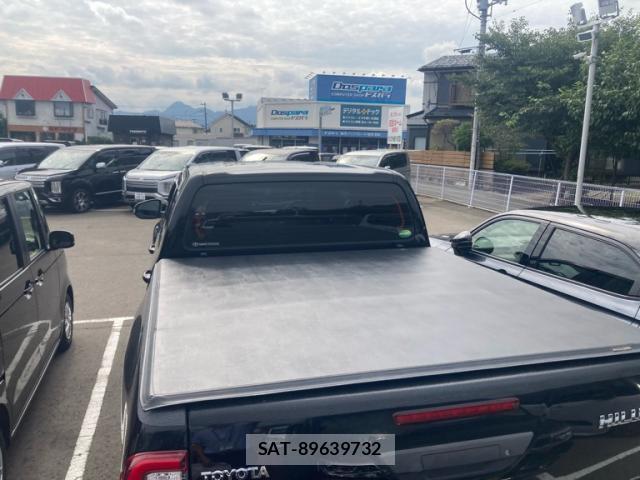 Toyota HILUX 2020-09 8727324-5