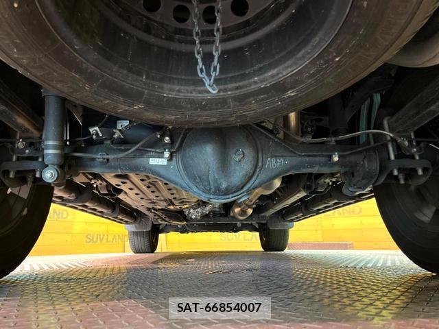 Toyota HILUX 2023-12 8727747-3