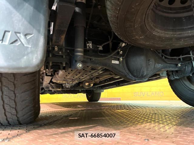 Toyota HILUX 2023-12 8727747-5