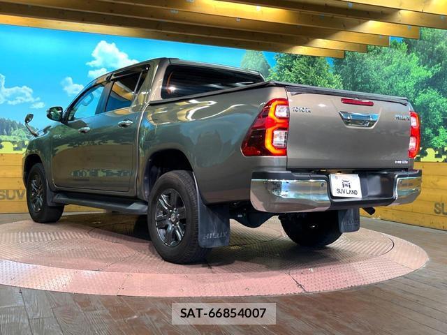 Toyota HILUX 2023-12 8727747-8