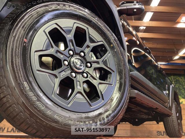 Toyota HILUX 2026-08 8728071-12