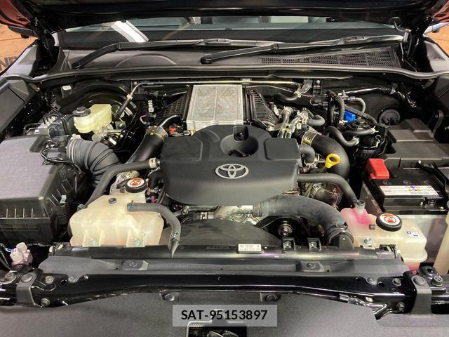 Toyota HILUX 2026-08 8728071-17