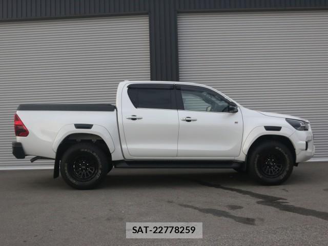 Toyota HILUX 2023-11 8728445-3