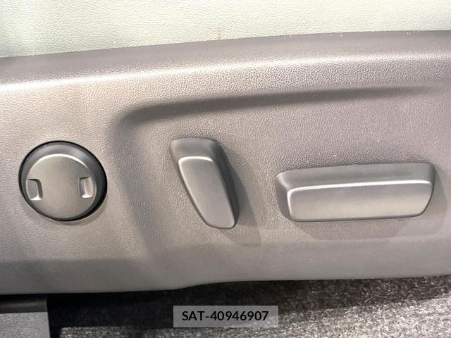 Toyota HILUX 2026-08 8728699-7