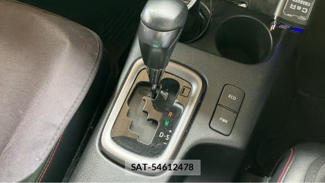 Toyota HILUX 2022-07 8729562-14