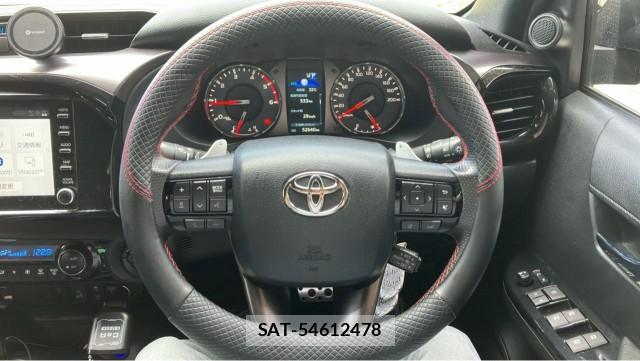 Toyota HILUX 2022-07 8729562-16