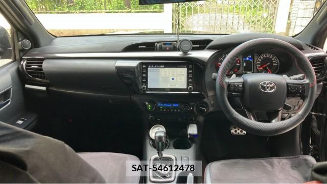 Toyota HILUX 2022-07 8729562-2