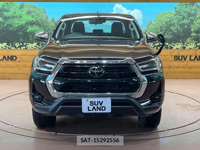 Toyota HILUX 2023-08 8730623-13