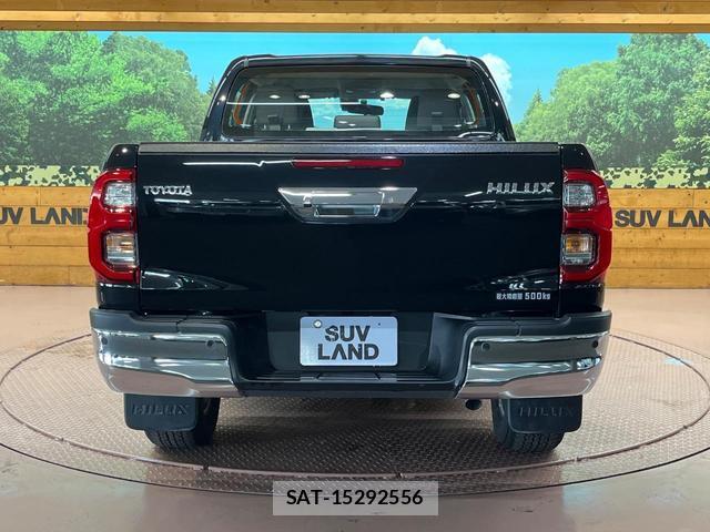 Toyota HILUX 2023-08 8730623-14