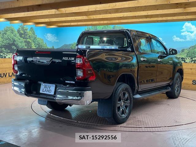 Toyota HILUX 2023-08 8730623-16