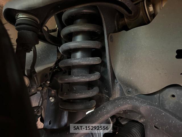 Toyota HILUX 2023-08 8730623-19