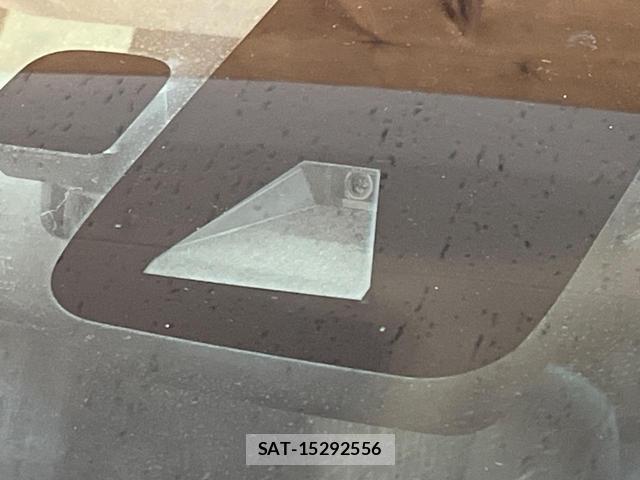 Toyota HILUX 2023-08 8730623-4