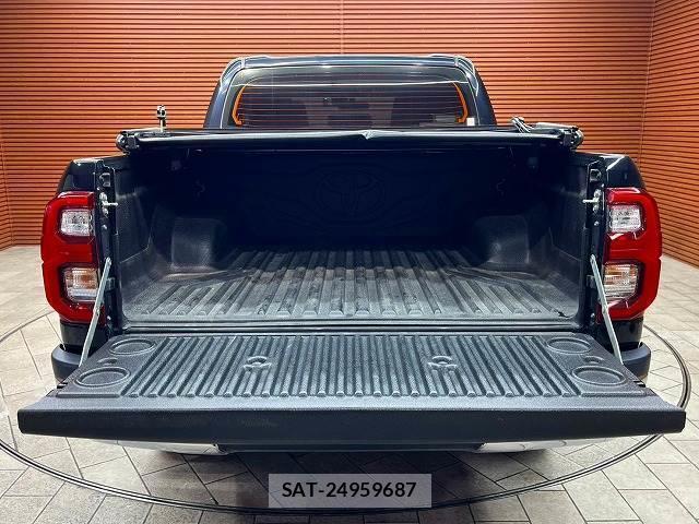 Toyota HILUX 2020-11 8730870-4