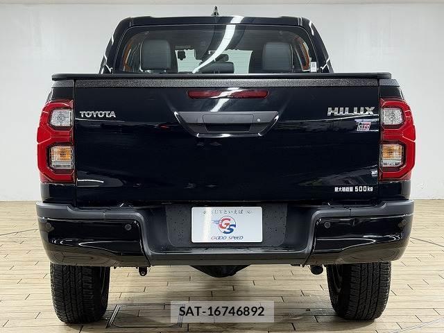 Toyota HILUX 2022-02 8731402-15