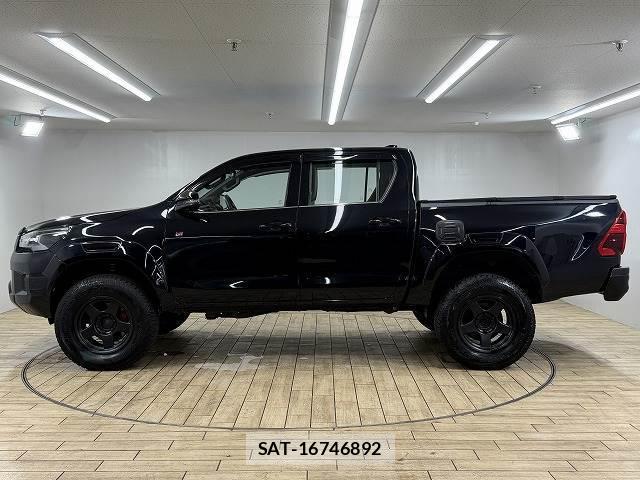Toyota HILUX 2022-02 8731402-16