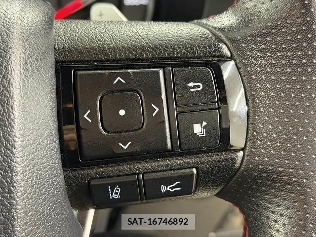 Toyota HILUX 2022-02 8731402-5