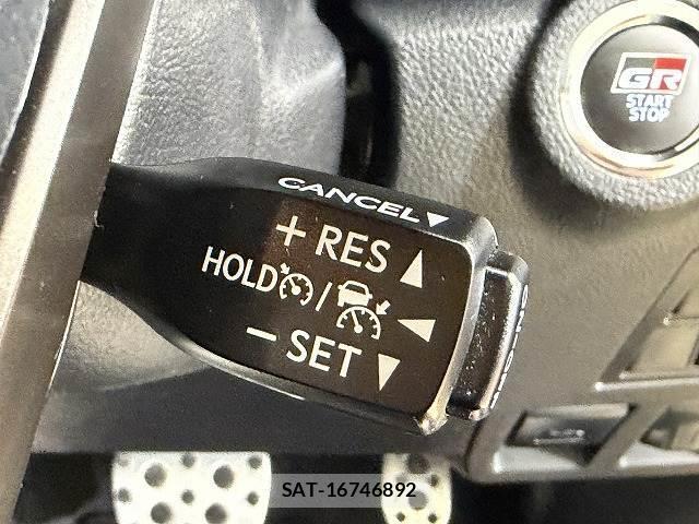 Toyota HILUX 2022-02 8731402-6