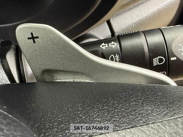 Toyota HILUX 2022-02 8731402-7