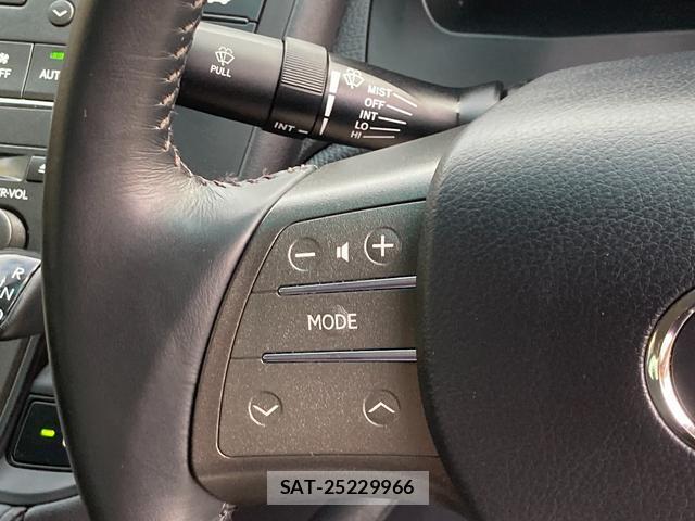 Lexus HS 2010-08 8728229-12