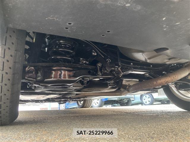 Lexus HS 2010-08 8728229-18