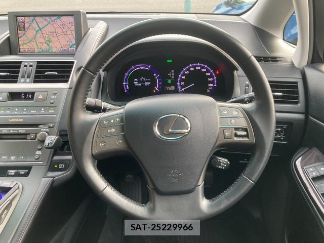Lexus HS 2010-08 8728229-7