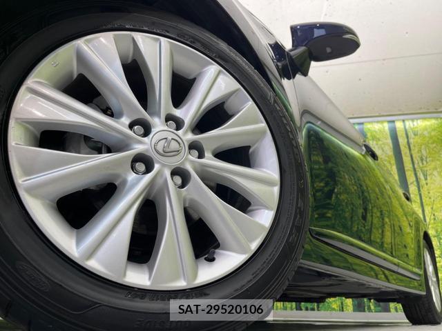 Lexus HS 2017-05 8728410-12