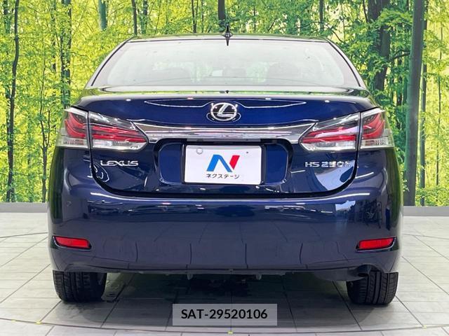 Lexus HS 2017-05 8728410-14
