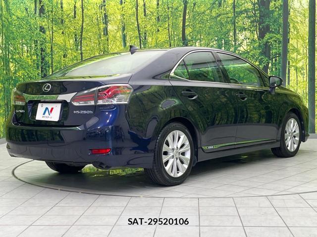 Lexus HS 2017-05 8728410-16