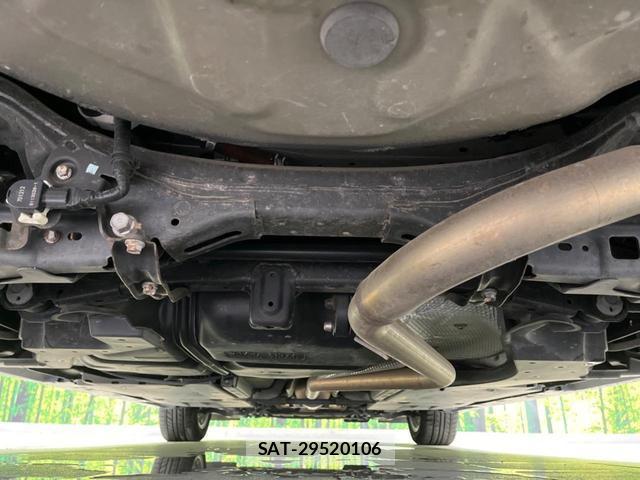 Lexus HS 2017-05 8728410-18