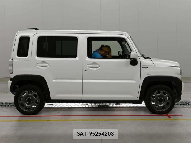 Suzuki HUSTLER 2025-02 8726867-3