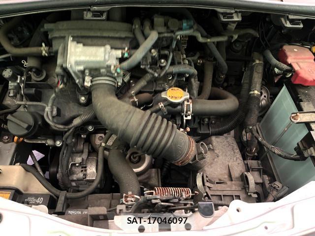Toyota IQ 2013-07 8727072-14