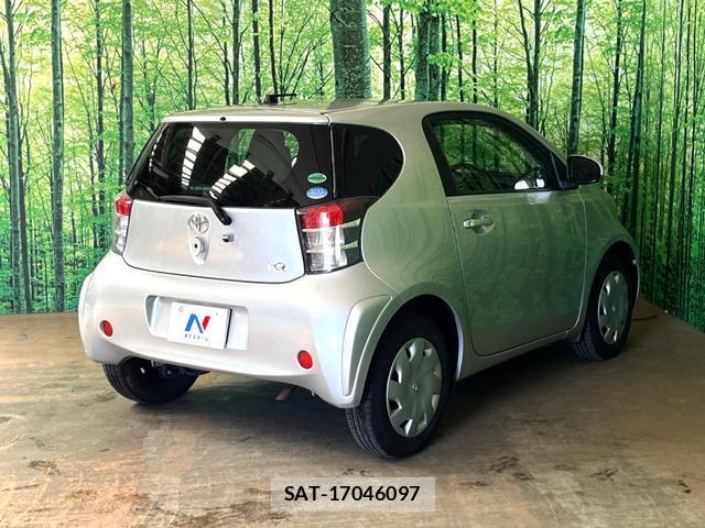 Toyota IQ 2013-07 8727072-9