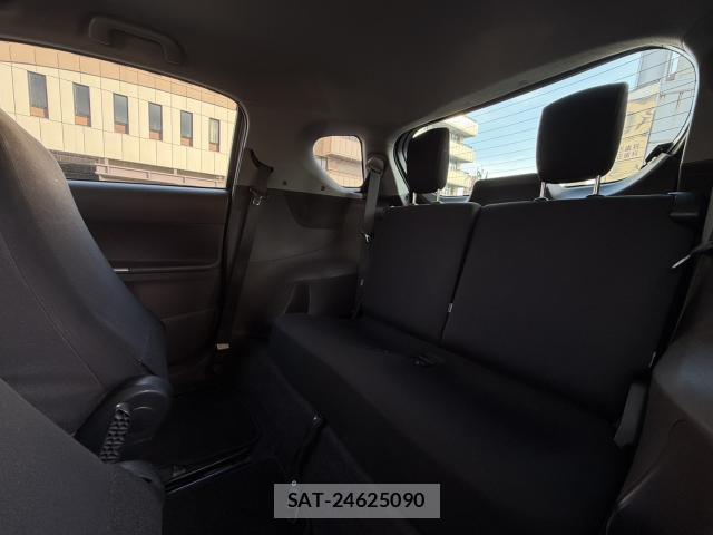 Toyota IQ 2010-02 8727392-6