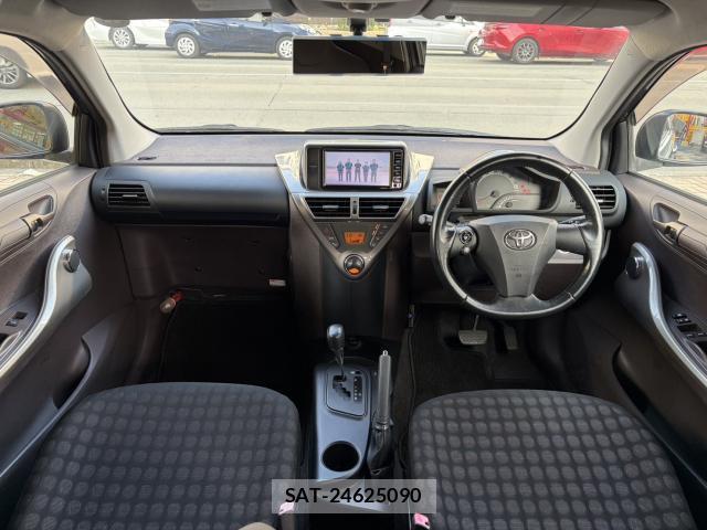 Toyota IQ 2010-02 8727392-7