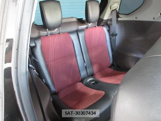 Toyota IQ 2009-11 8730935-12