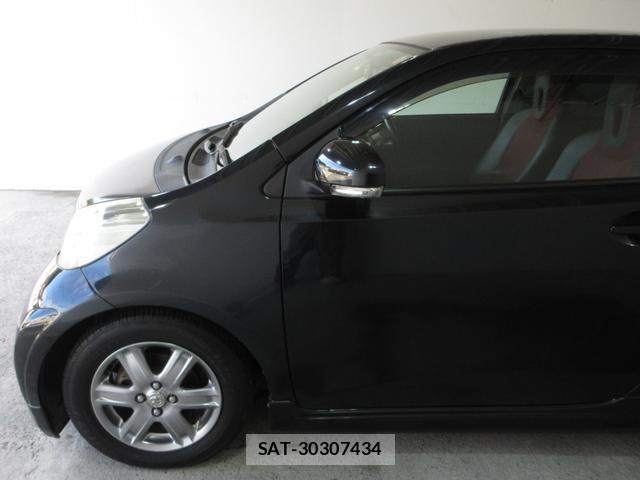 Toyota IQ 2009-11 8730935-4