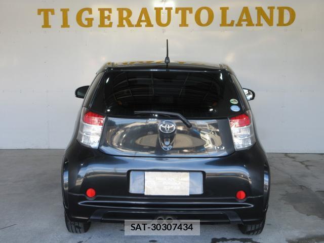 Toyota IQ 2009-11 8730935-7
