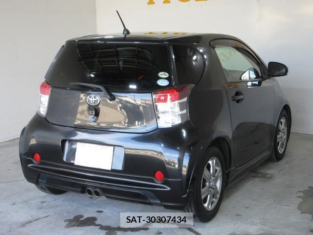 Toyota IQ 2009-11 8730935-8
