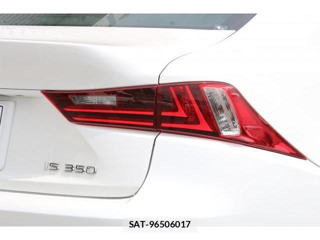 Lexus IS 2013-07 8725863-14