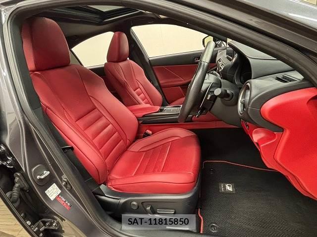 Lexus IS 2021-02 8726006-10